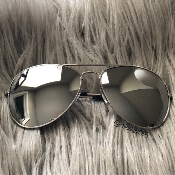 SilverMirroredAviators👓 - Picture 3 of 8